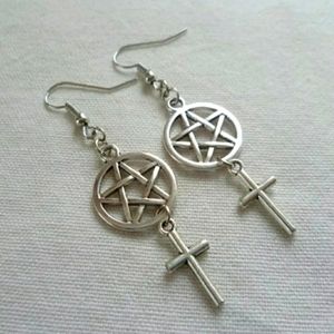 Pentagram & cross earrings witchy witch tarot gyps